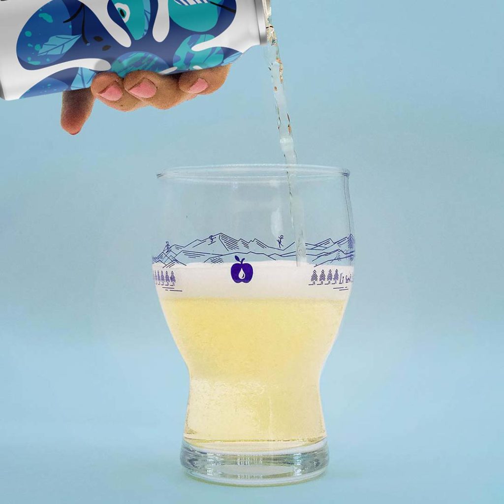 Stem cider pouring into a glass